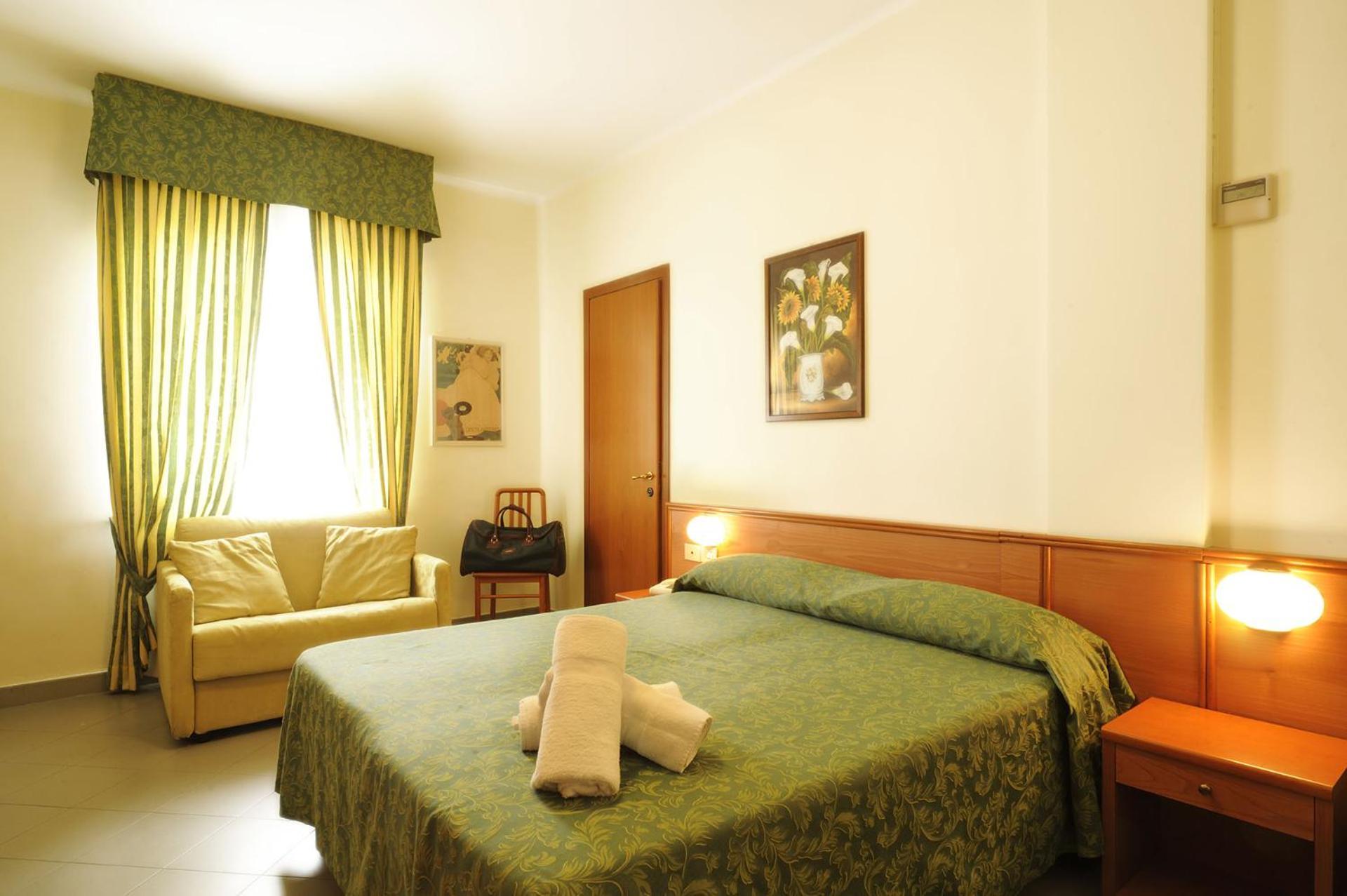 Hotel Tritone 라이구에글리아 외부 사진